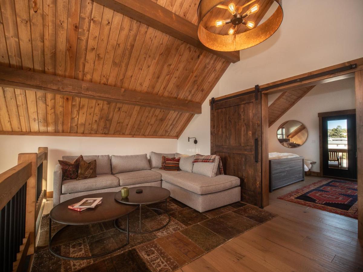 Chic Retreat Indoor Outdoor Fireplace, Private Jacuzzi, Great Location! Estes Park Exteriör bild