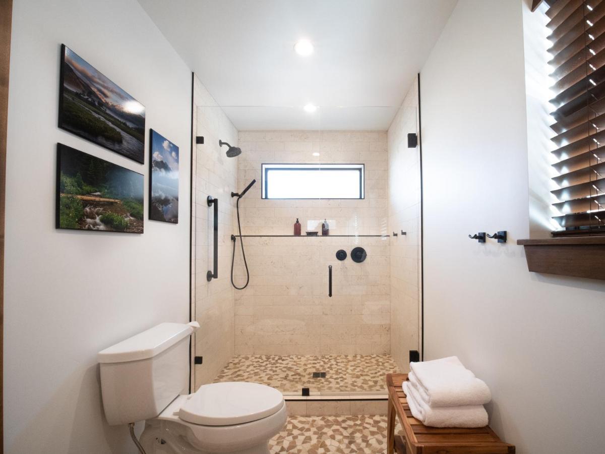 Chic Retreat Indoor Outdoor Fireplace, Private Jacuzzi, Great Location! Estes Park Exteriör bild