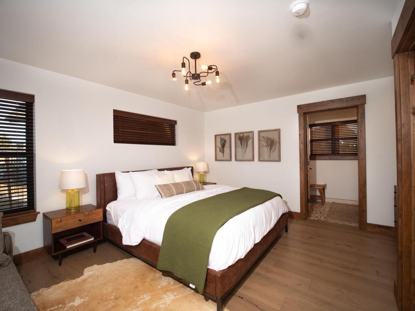 Chic Retreat Indoor Outdoor Fireplace, Private Jacuzzi, Great Location! Estes Park Rum bild