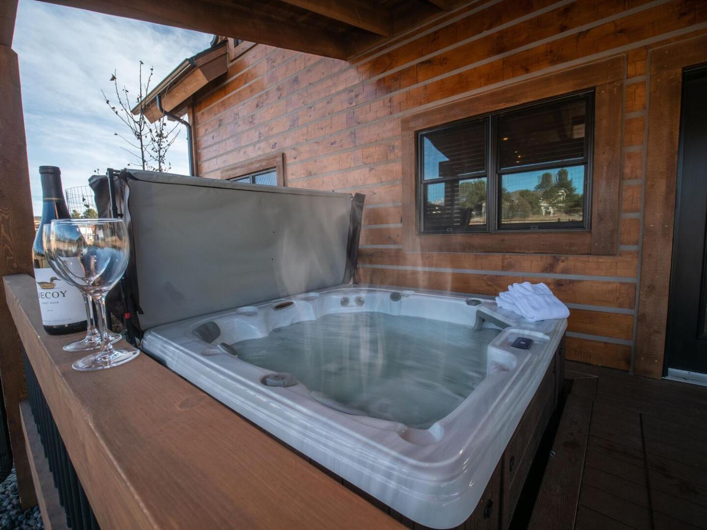 Chic Retreat Indoor Outdoor Fireplace, Private Jacuzzi, Great Location! Estes Park Rum bild